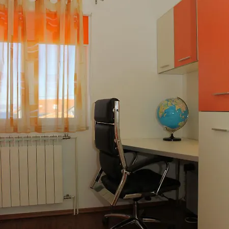 Karla 4 * Супетар