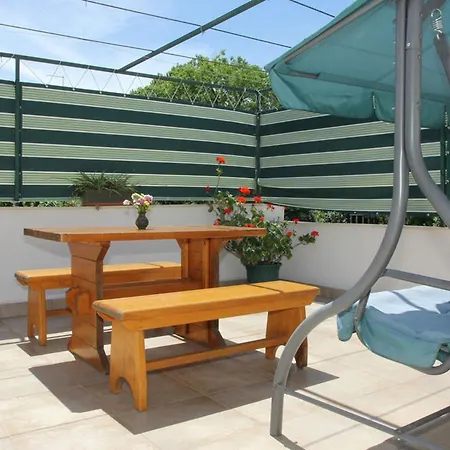 Karla 4 * Супетар